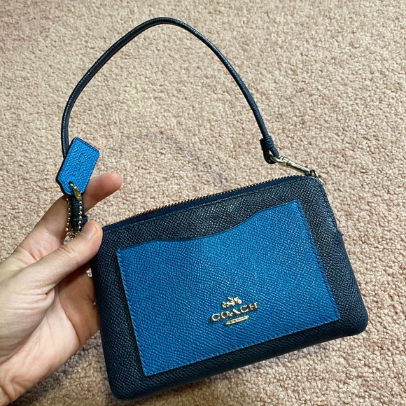 Coach Handbags - Coach Small Wristlet